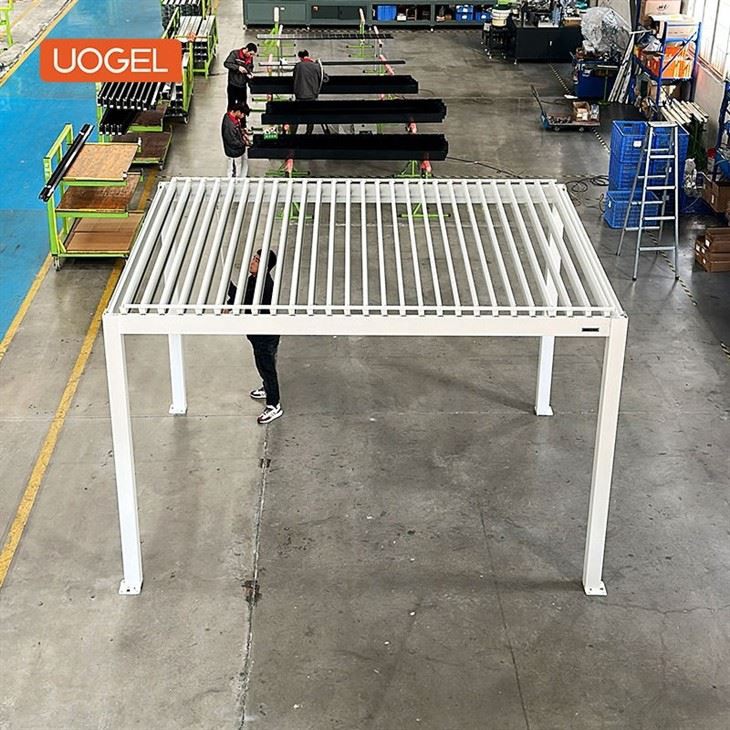 25.12.4-metal pergola with slatted roof-5